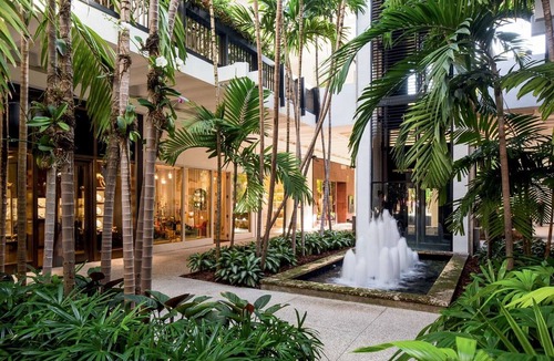 Bal Harbour Apartment | Privately managed 2BR+ 2,5Bath best line oceanfront at the Ritz Bal Harbour