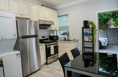 El Monte House | Quaint 1 Bedroom Suite El Monte Getaway near LA