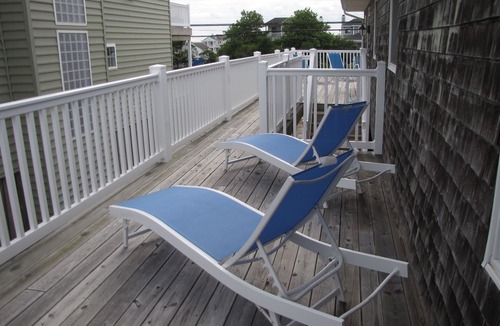 Fenwick Island Cottage | Quaint 3 bedroom, 2 bath, beach house located one block from the beach.