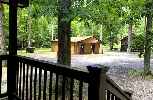 Mingo House | Quaint Cabin with Outdoor Grill and Picnic Space in West Virginia