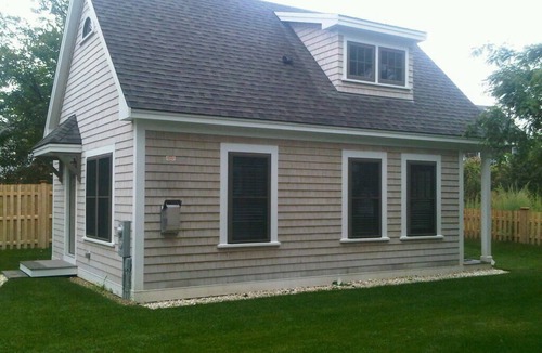 Newbury Cottage | Quaint quiet southern side cottage is ready for your summer adventure!