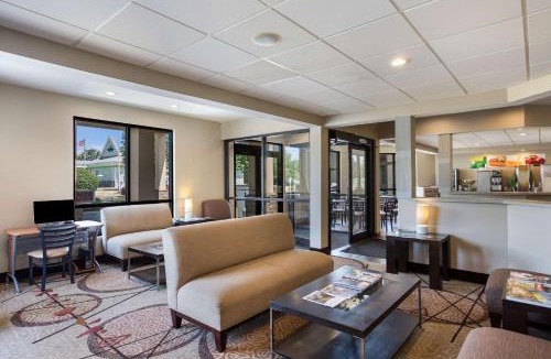 Colonie Hotel | Quality Inn Albany Colonie