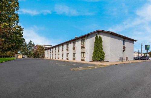 Ashland Hotel | Quality Inn Ashland I 71 & US 250