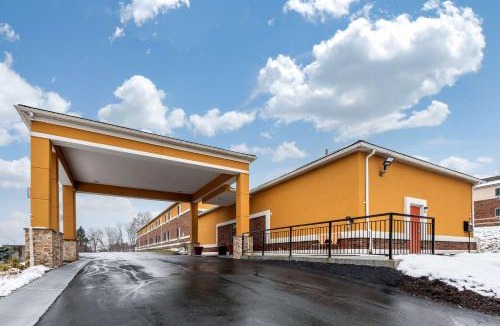 Moon Township Hotel | Quality Inn Coraopolis - Pittsburgh Airport
