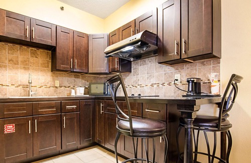 Glenmont Hotel | Quality Inn & Suites Glenmont - Albany South