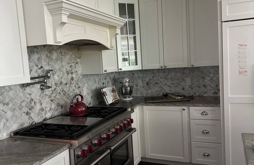 Waban House | Quarter Finals Paradise with theatre and gym