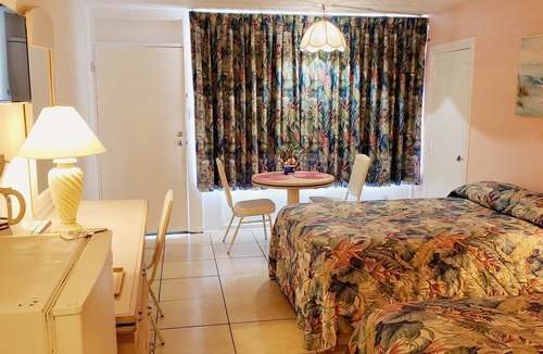 Cape May - Wildwood Hotel | Quarterdeck Motel