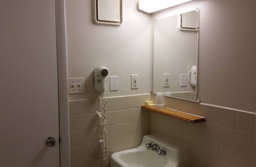 Cape May - Wildwood Hotel | Quarterdeck Motel