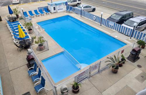 Wildwood Hotel | Quebec Motel