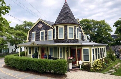 Provincetown House | Queen Anne style Home with Private entrance 1B/1B unit in Historic Provincetown
