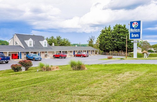 Natural Bridge Apartment | Queen Bed|Non-Smoking