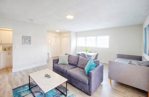 Deerfield Beach Apartment | Queen Bed + Twin 1 Block to Beach Heated Pool