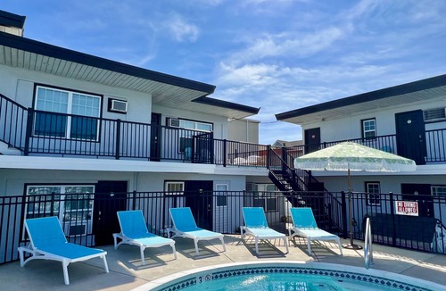 Wildwood Apartment | Queen Studio Apartment 205