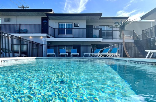 Wildwood Apartment | Queen Studio Apartment 205