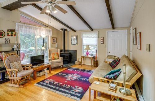 Berlin House | Quiet All-Season Creekside Escape in Upstate!