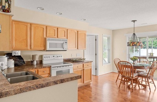 Ocean View House | Quiet Beach Cottage with PRIVATE POOL