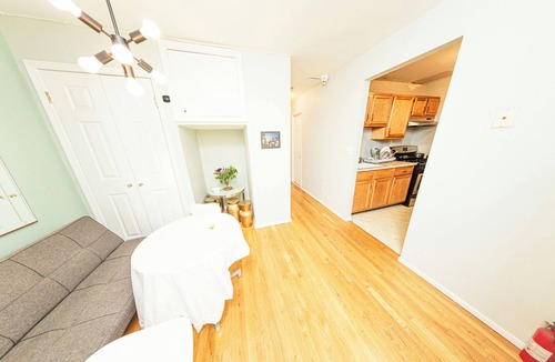 Williamsburg House | Quiet Double room in Williamsburg Ground floor Apartment near Subway
