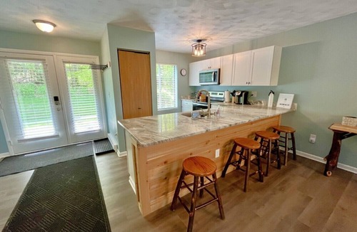 Hidden Valley Apartment | Quiet getaway near pool, w/AC, Forest View