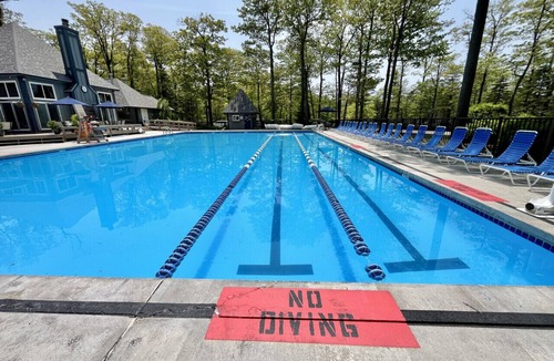 Hidden Valley Apartment | Quiet getaway near pool, w/AC, Forest View