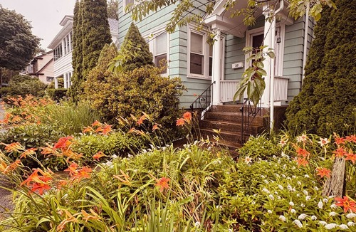 Swampscott Apartment | Quiet, homey & private 3BR in Swampscott. 7-min walk to beach.