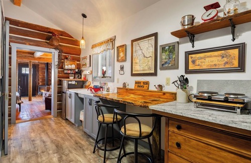 Bonners Ferry Cabin | Quiet Log Cabin Gazebo Near River and Trails