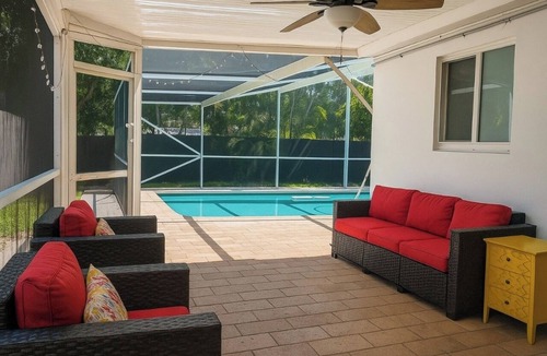 South Corals House | Quiet Retreat with Backyard Patio Near Downtown
