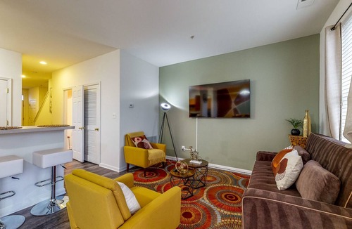 Fruitland House | Quiet Townhome with Full Kitchen, Private Washer/Dryer, WiFi & Central AC