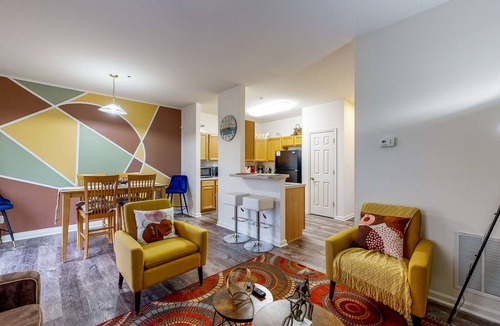 Fruitland House | Quiet Townhome with Full Kitchen, Private Washer/Dryer, WiFi & Central AC