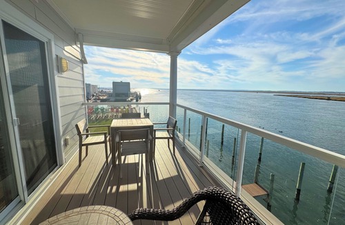 Chincoteague Condo | Rachel's Retreat- 3BR, 2 Bath Waterfront condo pool -Linens & Towels Provided