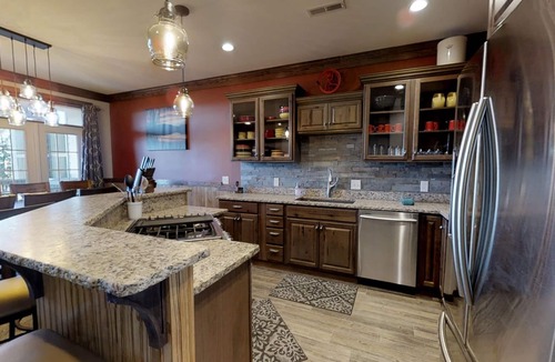 Edray House | Radiant 8BR Rendezvous with Hot Tub by RedAwning