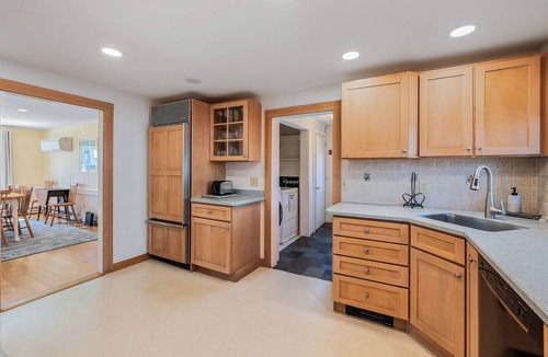 Harwich Port House | Recently updated home sleeping 10, steps to the beach!