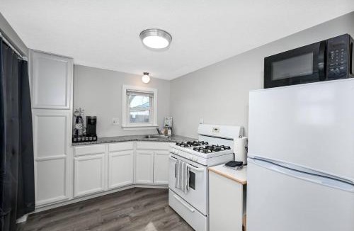 Vermilion House | Recharge & Reconnect Vermilion cottage, beach 5 min, Cedar Point 30 min