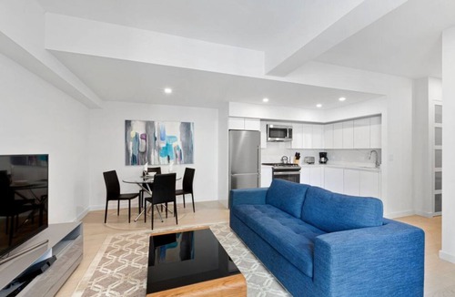 Battery Park City Condo | Rector Place Modern 1BR with Pool & BBQ Area