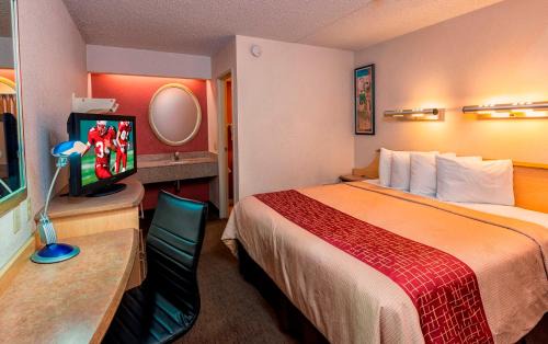 Hamburg Hotel | Red Roof Inn Buffalo - Hamburg/I-90