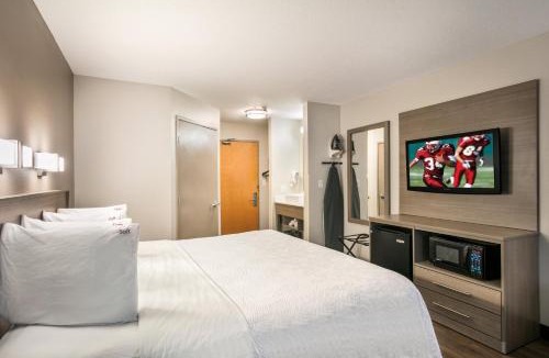 Saugus Hotel | Red Roof Inn PLUS+ Boston - Logan