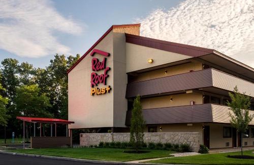 Newark Hotel | Red Roof Inn PLUS+ Wilmington - Newark
