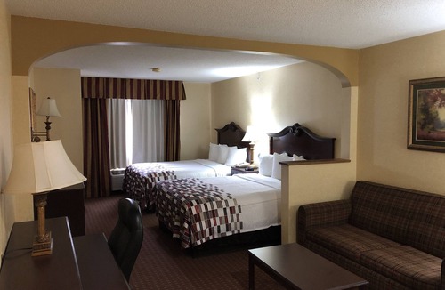 Chestertown Hotel | Red Roof Inn & Suites Chestertown