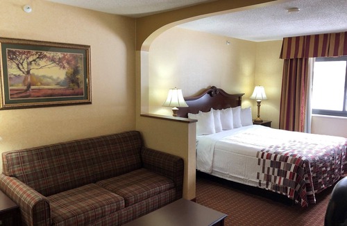 Chestertown Hotel | Red Roof Inn & Suites Chestertown