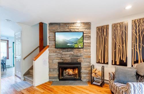 Windham House | Redwood Retreat in Windham - Pool! Tennis!