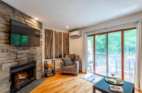 Windham House | Redwood Retreat in Windham - Pool! Tennis!