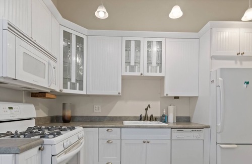 Saratoga Springs House | Refined Saratoga Retreat for the 2026 Track Season