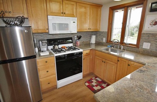 East Orleans Condo | Refurbished Cottage with Views of Town Cove (1038)