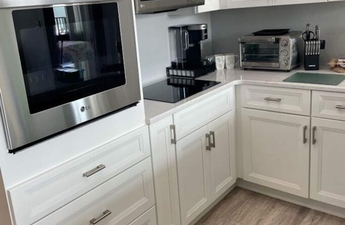 North Wildwood Condo | Regency Towers 2 Bedroom Beachfront Condo with Prime Weeks Still Available