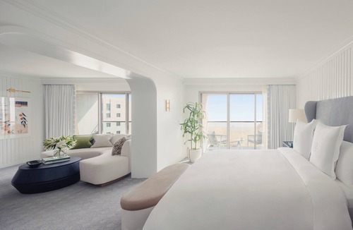 Downtown Hotel | Regent Santa Monica Beach by IHG