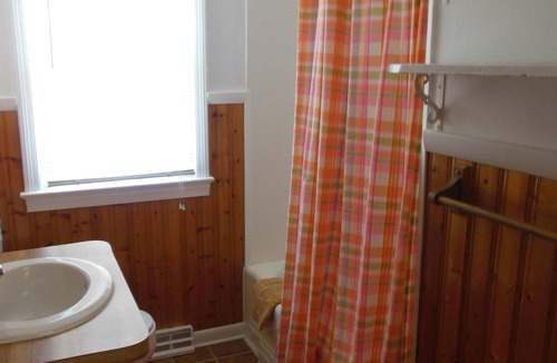 Dewey Beach Cottage | Rehoboth Bay Cottage - Bay view, family friendly,1 1/2 block walk to ocean beach