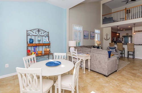 The Commons House | Reilly's Roost a Beautiful 3 bed, 2.5 bath home located in Bayside Community with Indoor/Outdoor pools, Fitness, Tennis, On-site Restaurant, Bay & More! Many Child Friendly Travel Accommodations!