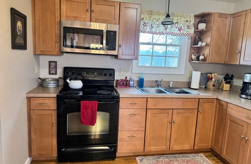 Culpeper House | Relax and enjoy a quiet, country get-away at Lucky Star Farm!