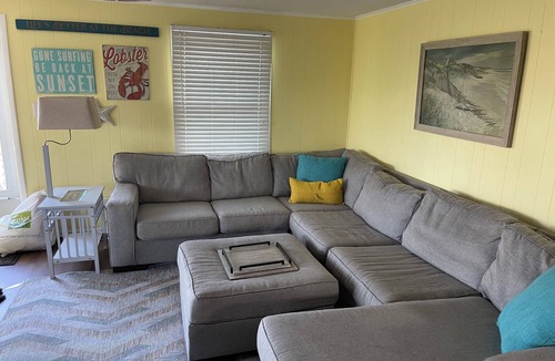 Kill Devil Hills Cottage | Relax/Easy Walk to Beach MP 8- 3 Bedroom-2 Baths - Classic Beach Cottage