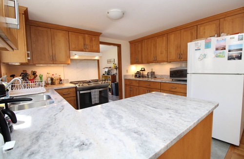 Wellfleet House | Relax & Enjoy The Garden House (1693)
