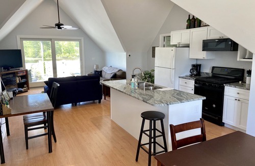 Princess Anne Apartment | Relax on River just south of Salisbury- recently back from long term stays.